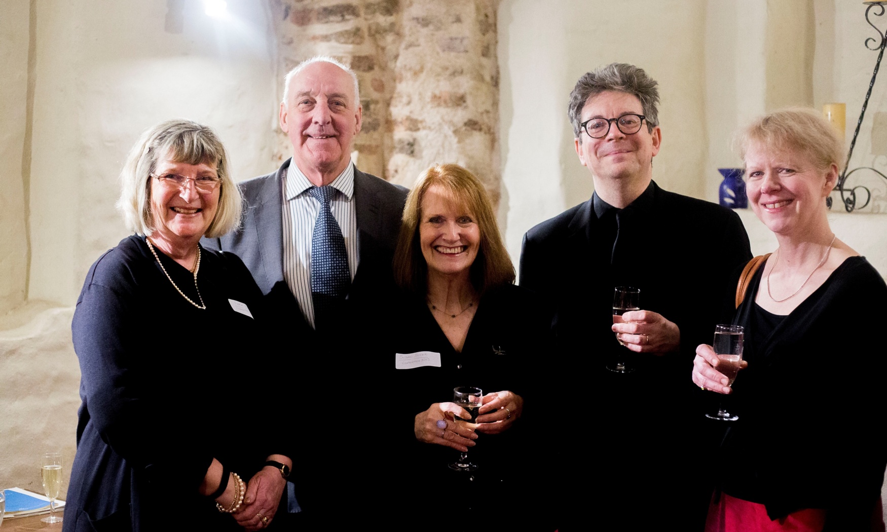 Susan Boone (centre) with members of Norwich School Choral Society and musicians of the LMP .jpg